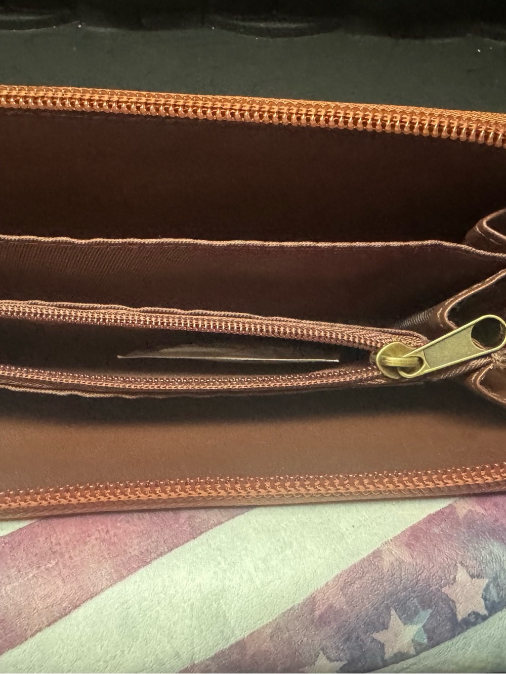 b.o.c. Tri-Fold Wallet with Distressed American Flag and Brown Trim boc - Picture 4 of 8